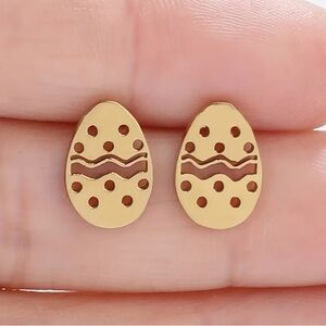 Easter Egg with Laser Cut Decorations Gold Toned Stud Earrings